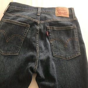 Levi’s wedgie skinny new wrong size for me.